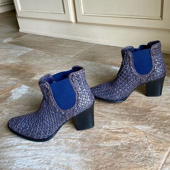 Aquatalia by MARVIN K. Desire Woven Ankle Bootie - Picture 6 of 16
